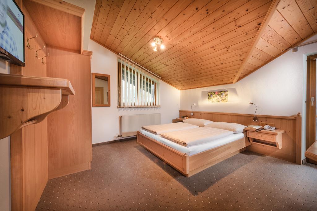 Gaestehaus Gratz - Inklusive Eintritt In Die Alpentherme Dorfgastein Bagian luar foto