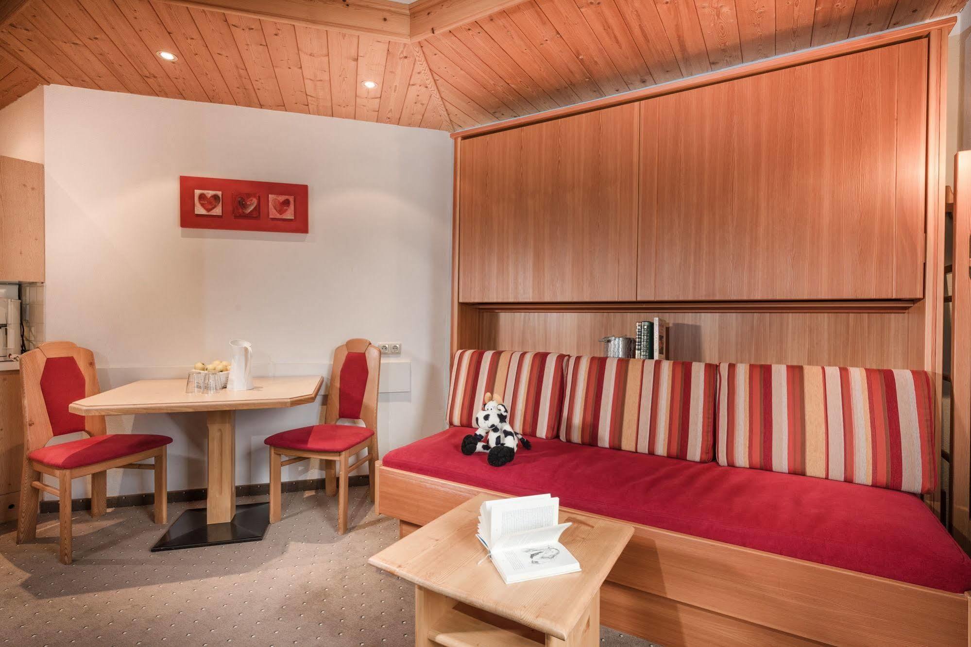 Gaestehaus Gratz - Inklusive Eintritt In Die Alpentherme Dorfgastein Bagian luar foto