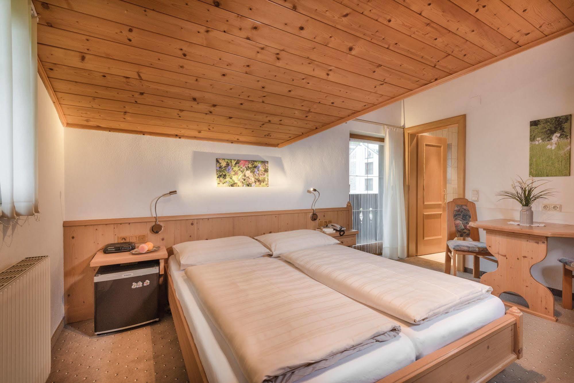 Gaestehaus Gratz - Inklusive Eintritt In Die Alpentherme Dorfgastein Bagian luar foto